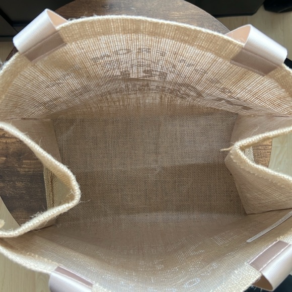 Meridian Farm Market Big Tote, Nylon Sturdy Handles with plastic coating inside - Picture 3 of 6